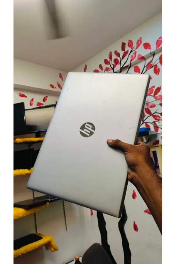Hp Probook 645 G4
I5 8th Gen 
4gb ddr4 Ram / 128gb M.2 ssd
Original charger 
Without battery 
Windows 10 pro Activated 